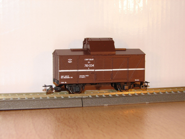 3111 Peresvet TT Ged. Güterwagen Spiritus