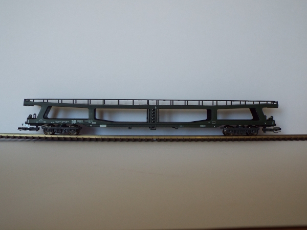 9313 TT-Modell Sankt Petersburg Autotransportwaggon